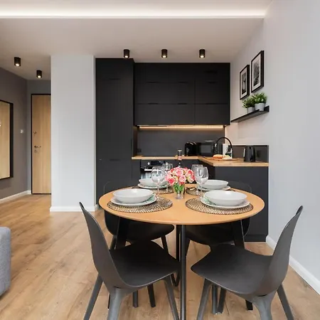 Modern Wrzeszcz By Renters Apartment